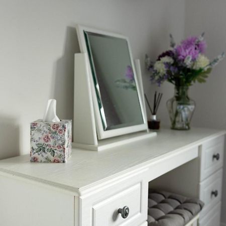 Lovely 2 Bed House In พิทลอครี ภายนอก รูปภาพ